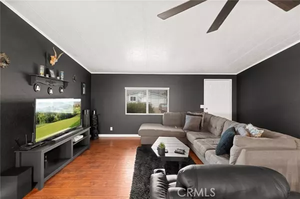 Corona, CA 92883,10421 Stageline