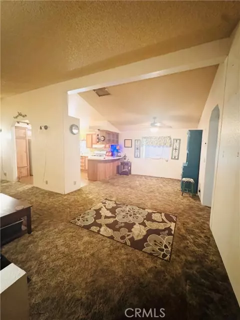 Fontana, CA 92335,8191 Calabash 38