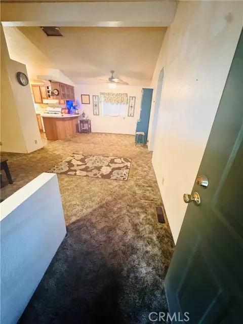 Fontana, CA 92335,8191 Calabash 38