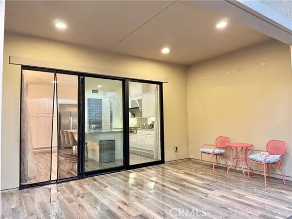 Lake Forest, CA 92630,22 Lark