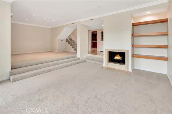 Newport Beach, CA 92660,16 Sea IS