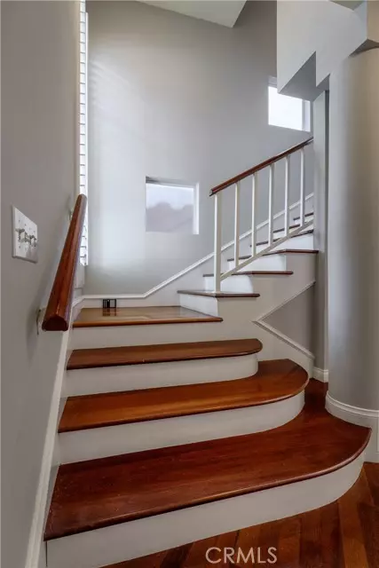 Canoga Park, CA 91303,7325 Vassar