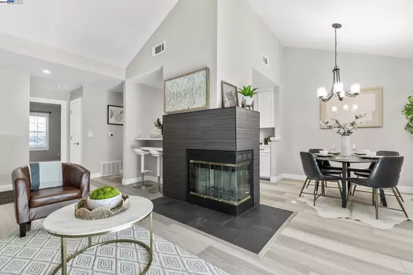 8170 Mountain View Dr F, Pleasanton, CA 94588