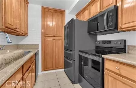 Torrance, CA 90502,23334 Sesame E