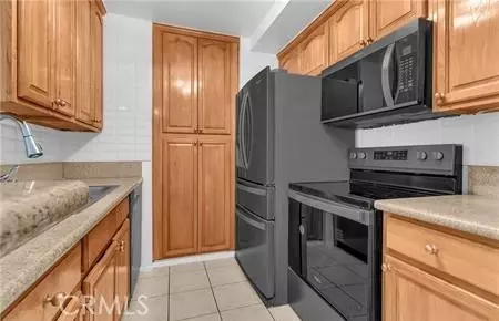 Torrance, CA 90502,23334 Sesame E