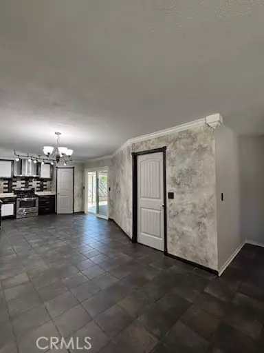 Hemet, CA 92544,45826 Bentley