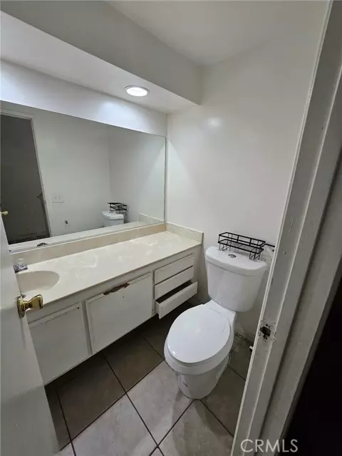 Lake Elsinore, CA 92530,16463 Joy ST