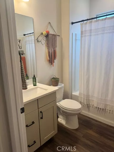 Corona, CA 92883,11145 Fourleaf CT