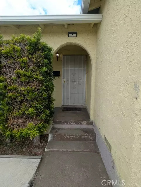 Pacoima, CA 91331,10422 Cayuga