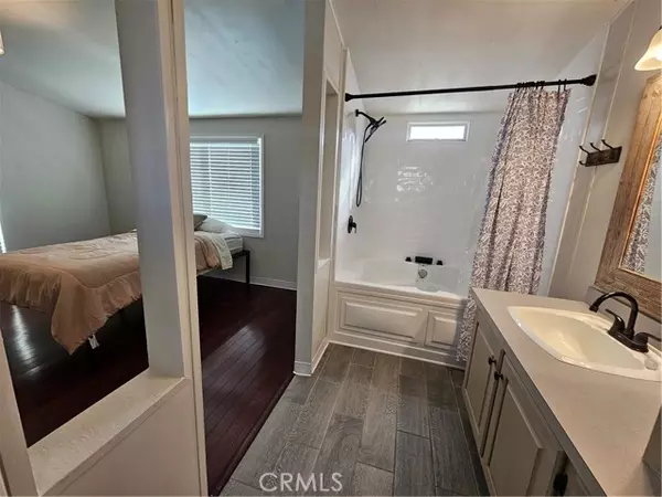 Bloomington, CA 92316,18411 Valley BLD 19B