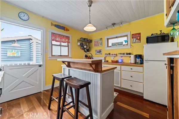 Redondo Beach, CA 90277,222 S Broadway