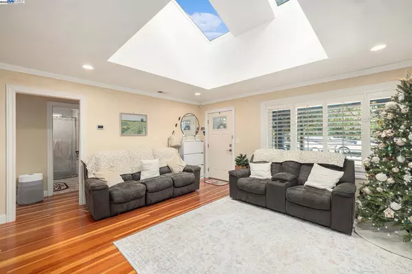 San Pablo, CA 94806,2036 brookside Dr