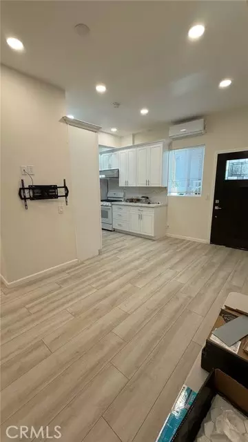 Thousand Oaks, CA 91362,3162 Clarita CT