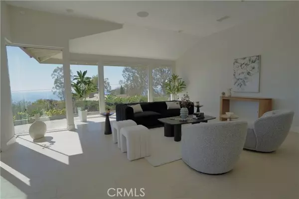 Laguna Beach, CA 92651,2615 Temple HLS