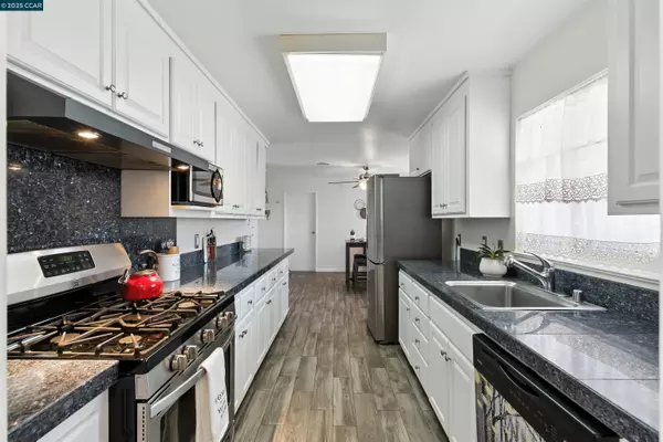 1201 Valle Vista Ave, Vallejo, CA 94589-2826