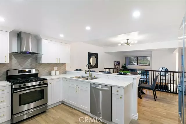 Agoura Hills, CA 91301,28156 Driver AVE 5