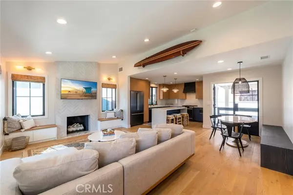 Huntington Beach, CA 92648,1204 Pecan