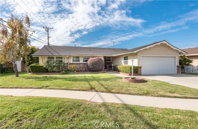 1207 Sycamore, Fullerton, CA 92831