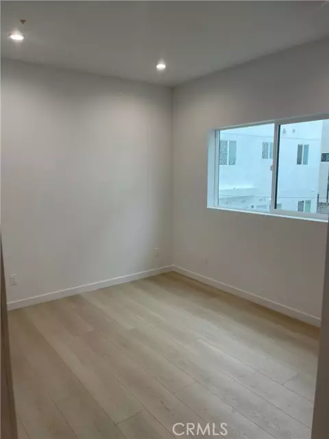 Los Angeles, CA 90037,611 W 41st PL