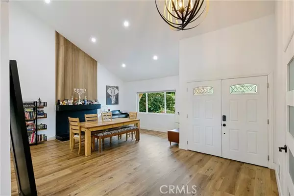 West Hills, CA 91307,24411 Highlander RD