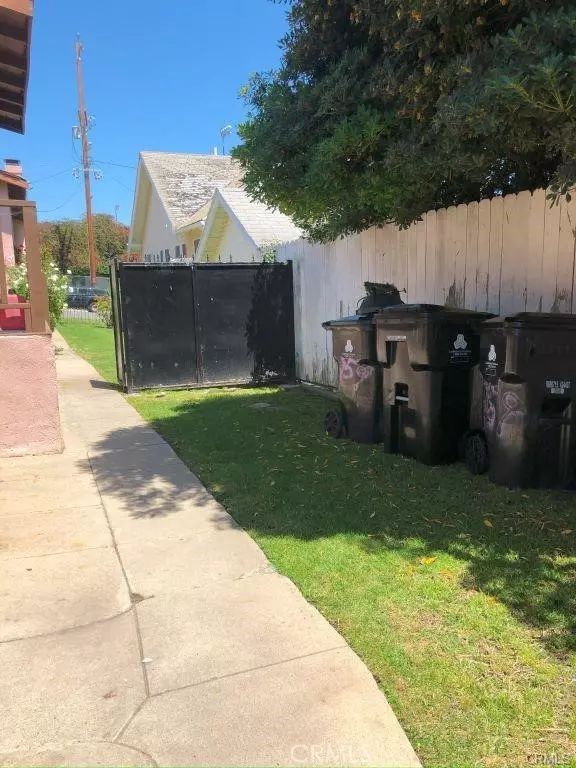 San Pedro, CA 90731,959 W 17th 1/2