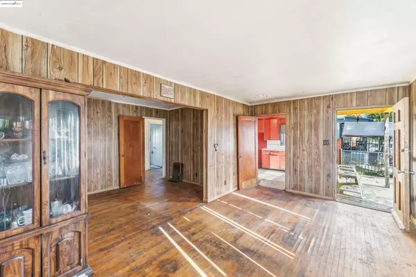 1257 104th AVE, Oakland, CA 94603