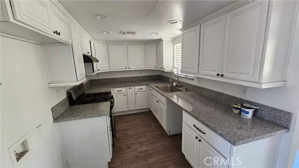 Colton, CA 92324,1541 Rialto