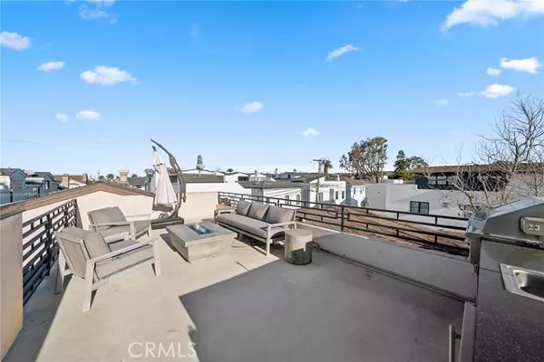 Corona Del Mar, CA 92625,417 1/2 Poinsettia AVE