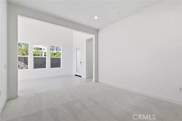 Lake Forest, CA 92630,101 Red Oak