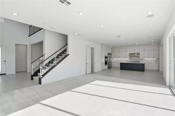 Lake Forest, CA 92630,101 Red Oak