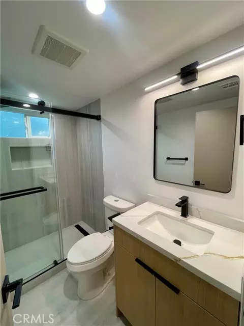 Los Angeles, CA 90037,613 W 41st PL 1/2