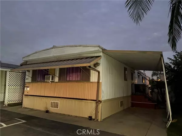 12147 Lakeland Rd 32, Santa Fe Springs, CA 90670