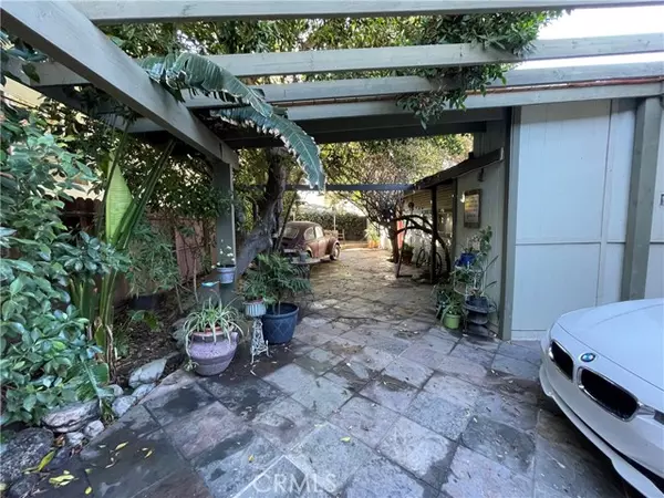 North Hollywood, CA 91601,5221 Satsuma