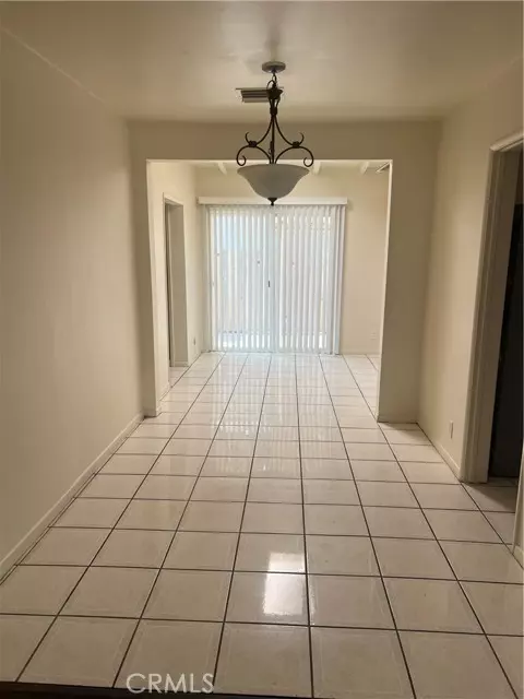 Reseda, CA 91335,7357 Darby