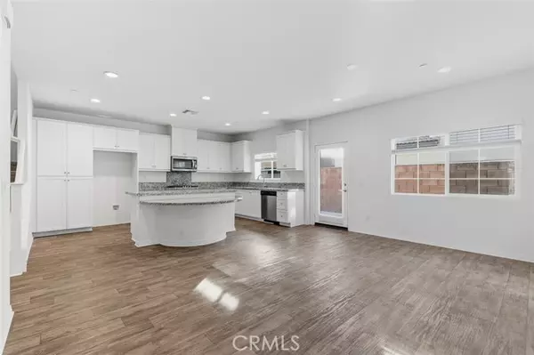 Fontana, CA 92336,7252 Medley LN