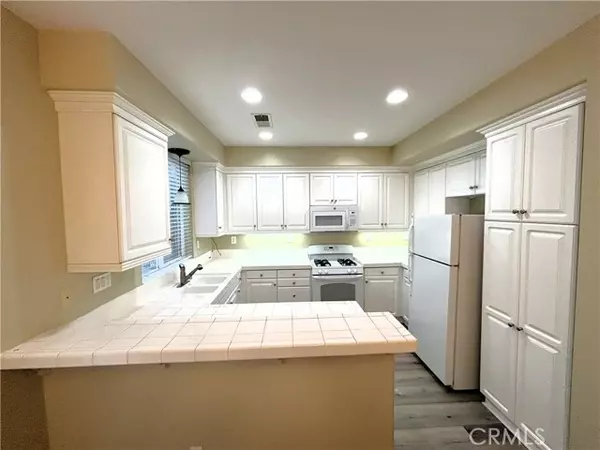 Chino, CA 91710,7030 Angora