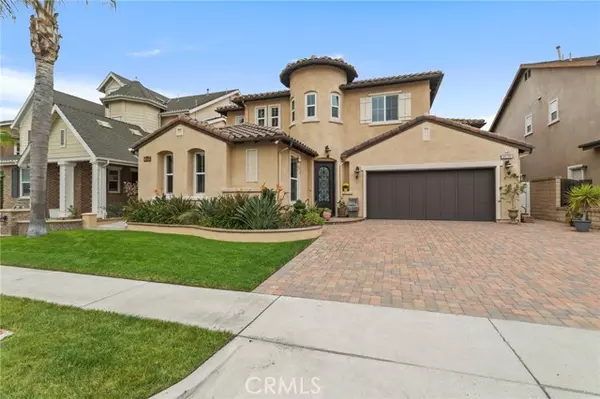 1858 W Meadowbrook, Santa Ana, CA 92704