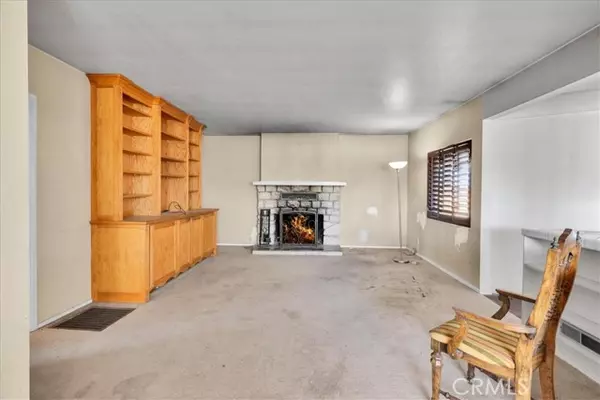 Twentynine Palms, CA 92277,73484 Desert TRL