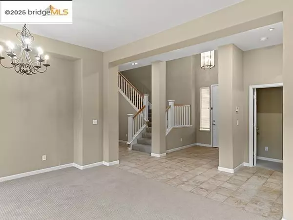 Hayward, CA 94542-2169,28818 Bailey Ranch RD