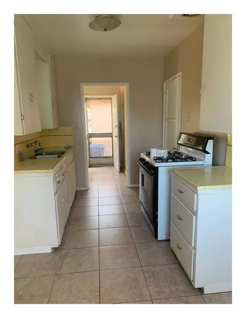 Alhambra, CA 91801,2800 W Alhambra