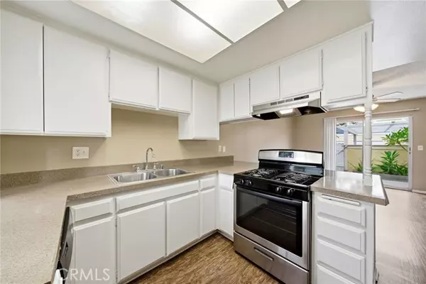 Orange, CA 92867,3340 E Collins 36