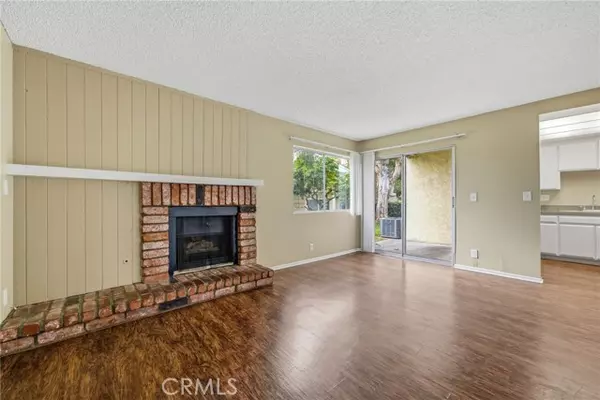 Orange, CA 92867,3340 E Collins 36