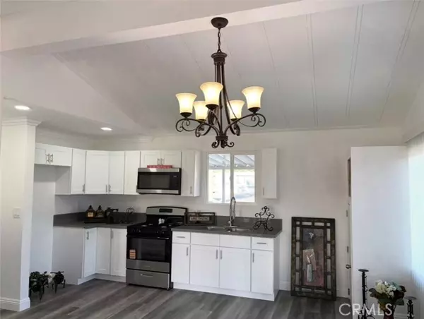 Fontana, CA 92335,8787 Locust Ave 28