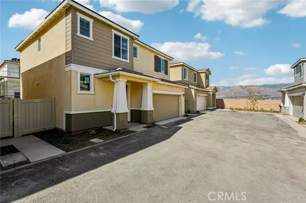 Redlands, CA 92374,1118 Tropic CT