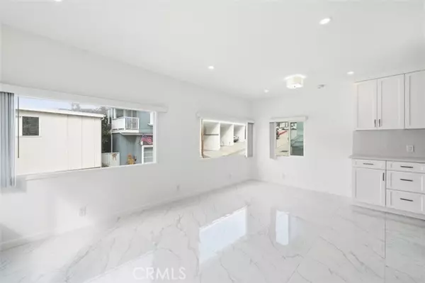 Manhattan Beach, CA 90266,220 39th B