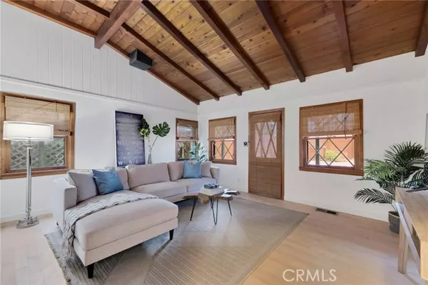 Woodland Hills, CA 91364,4351 Saltillo