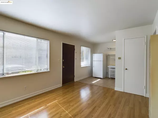 Oakland, CA 94609,3811 Opal St