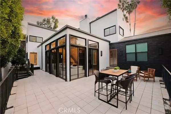 2650 Lisco Pl, Los Angeles, CA 90046