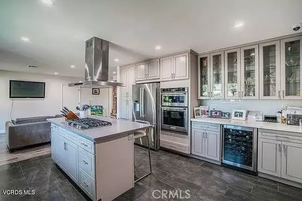 Van Nuys, CA 91405,6656 Columbus AVE