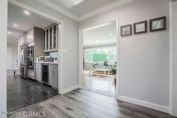 Van Nuys, CA 91405,6656 Columbus AVE